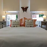 Centro Catedral Suites